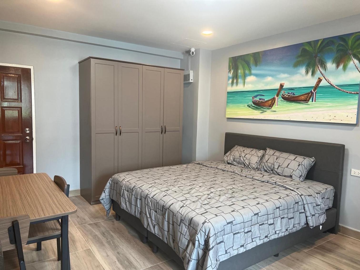 Private Modern Apartments By Patong Vacation Rentals Located In The Heart Of Patong, Walking Distance To The Beach, Kitchen, Private Bathroom, Seating Area, 65" Smart Tv With Free Wifi Dış mekan fotoğraf