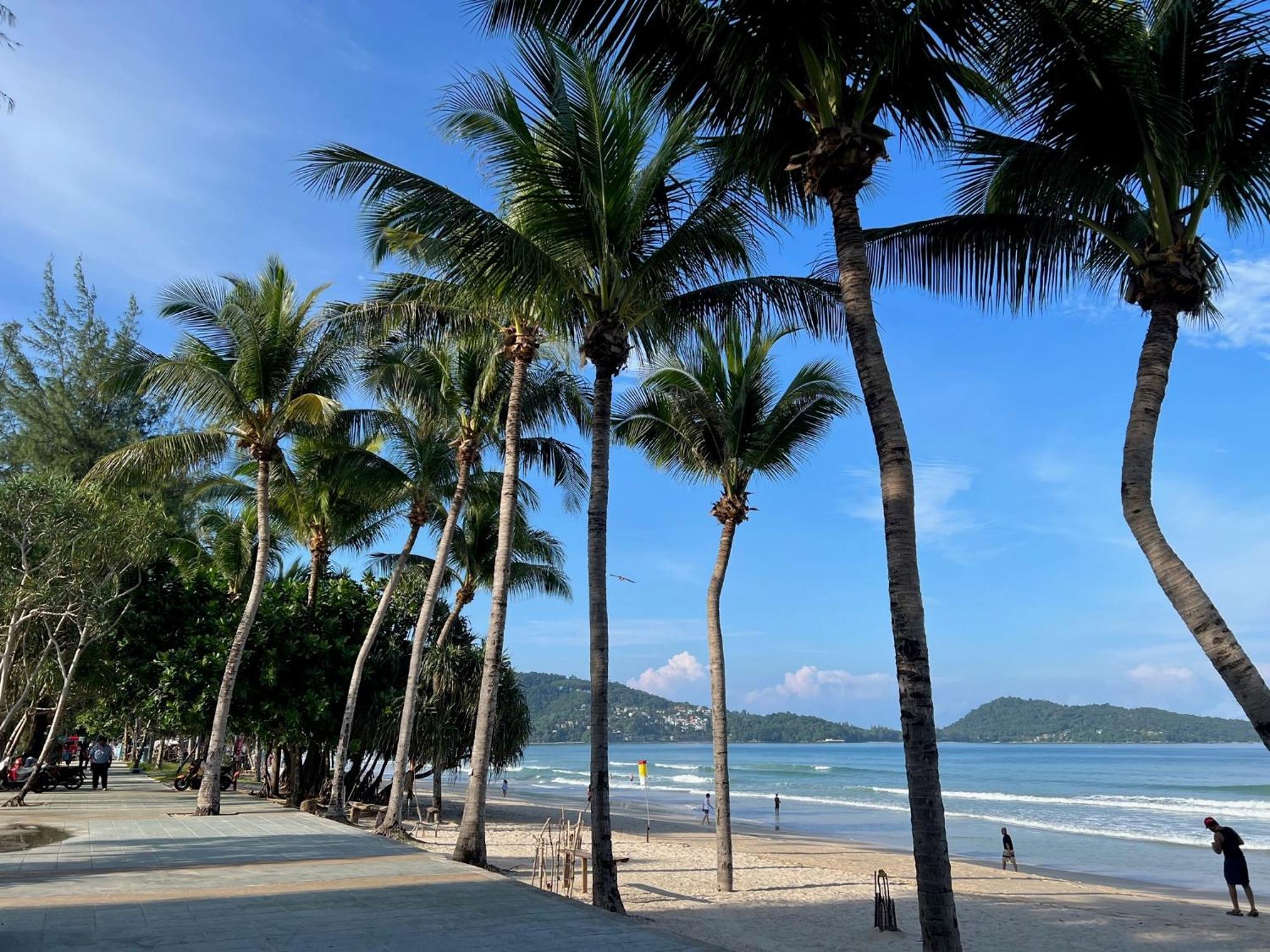 Private Modern Apartments By Patong Vacation Rentals Located In The Heart Of Patong, Walking Distance To The Beach, Kitchen, Private Bathroom, Seating Area, 65" Smart Tv With Free Wifi Dış mekan fotoğraf
